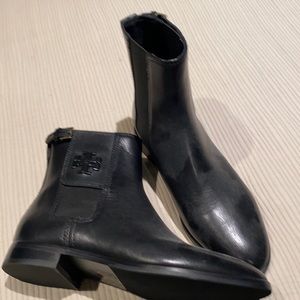 Tory Burch black 71/2 booties
